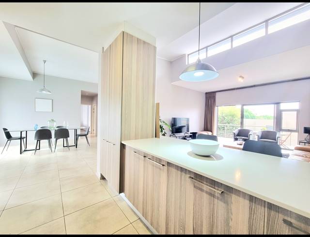 3 BEDROOM APARTMENT TO LET IN OAKLANDS